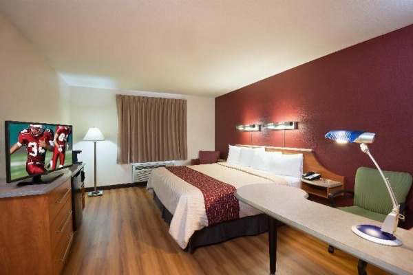 Red Roof Inn North Little Rock image 16
