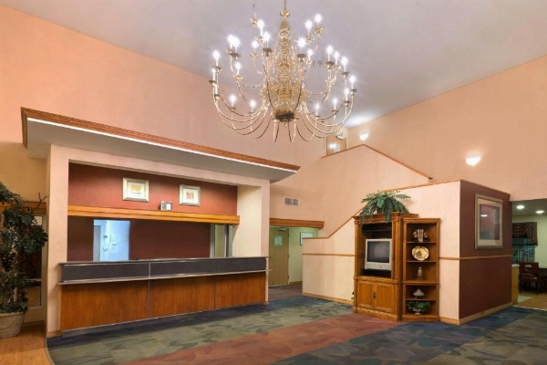 Red Roof Inn North Little Rock image 3
